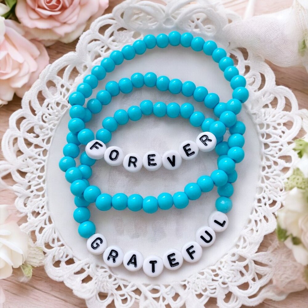 HANDMADE Forever Grateful Blue Word Beaded Bracelet Set - Blue and White
